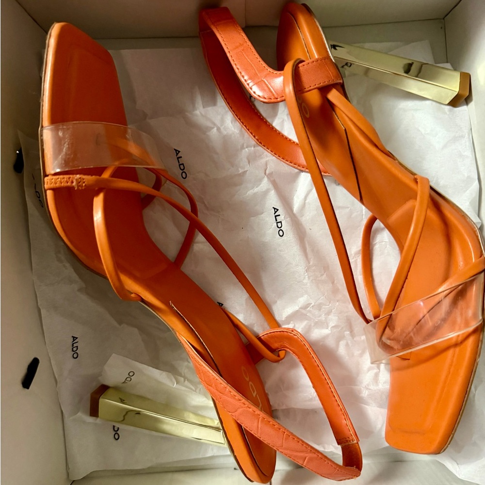 ALDO Orange Strappy Gold Heel Sandals – Size 9